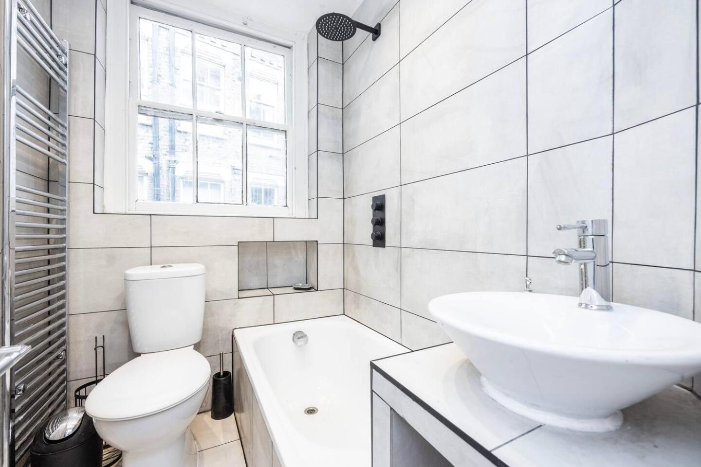 Spacious 2 Bedroom Old Street - Sleeps 6 * Londen