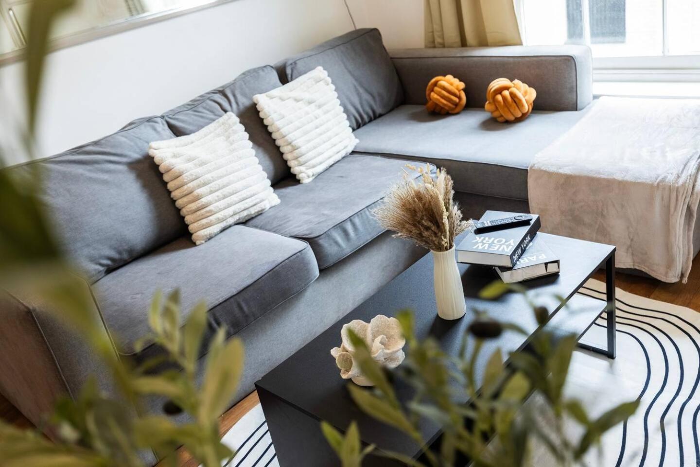 Vakantiehuis Spacious 2 Bedroom Old Street - Sleeps 6 Londen
